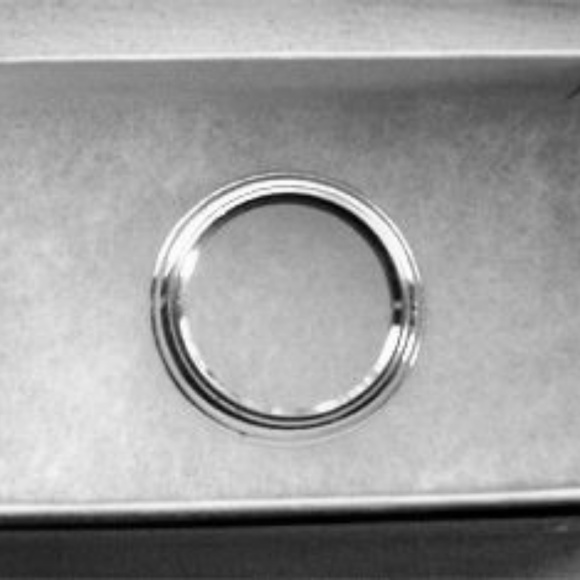 Vintage New Gucci Metal Bezel Silver 1100 11/12.2 - Picture 2 of 2